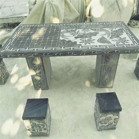 青石石桌凳雕塑 石雕桌子凳子椅子 景区仿古石桌摆件生产厂家